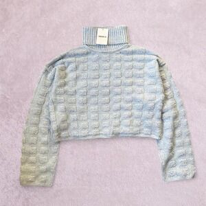 Forever‎ 21 baby blue cropped knit sweater